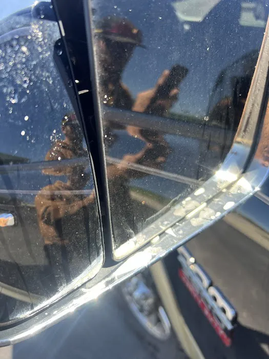 Touch Me Not Car Wash Picture 8