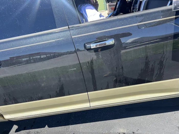 Touch Me Not Car Wash Picture 3