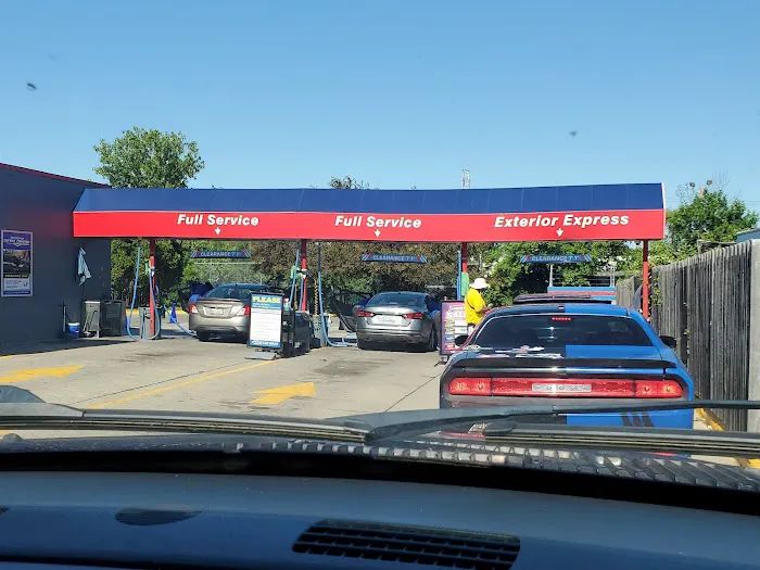 Sparkling Image Car Wash Picture 5