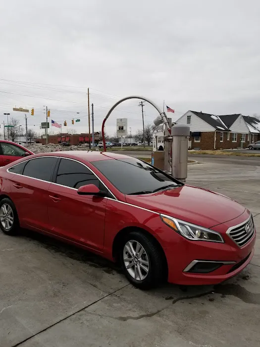 Crew Carwash Picture 4
