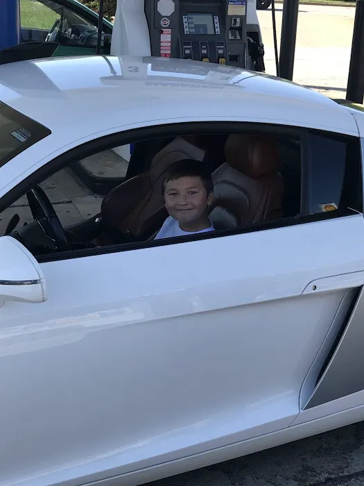 Crew Carwash Picture 8