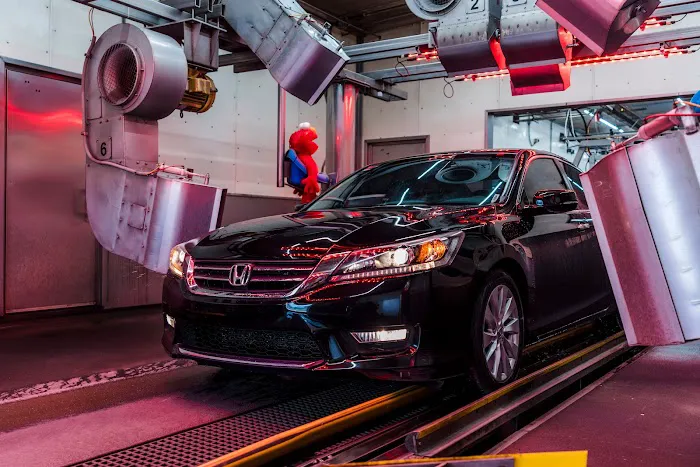 Crew Carwash Picture 7