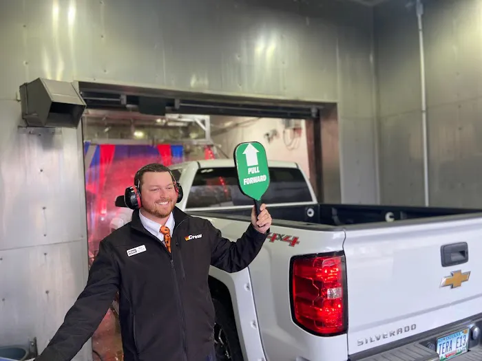 Crew Carwash Picture 4