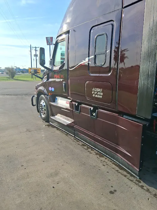 Truck Wash at Love's Travel Stops Picture 2