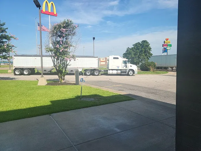 Truck Wash at Love's Travel Stops Picture 9
