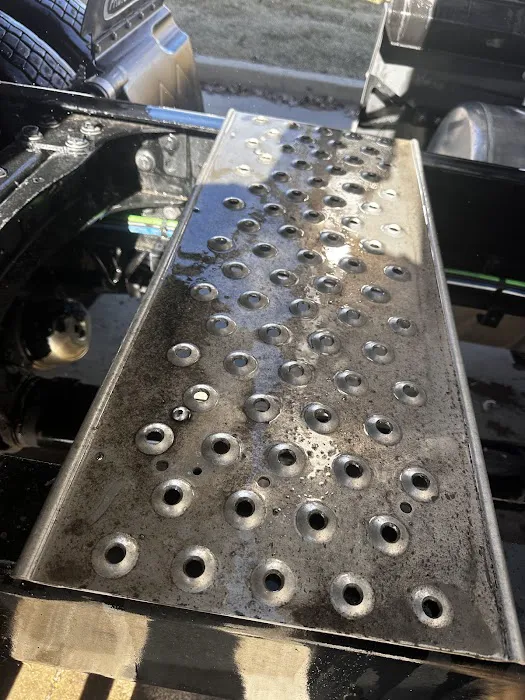 Truck Wash at Love's Travel Stops Picture 7