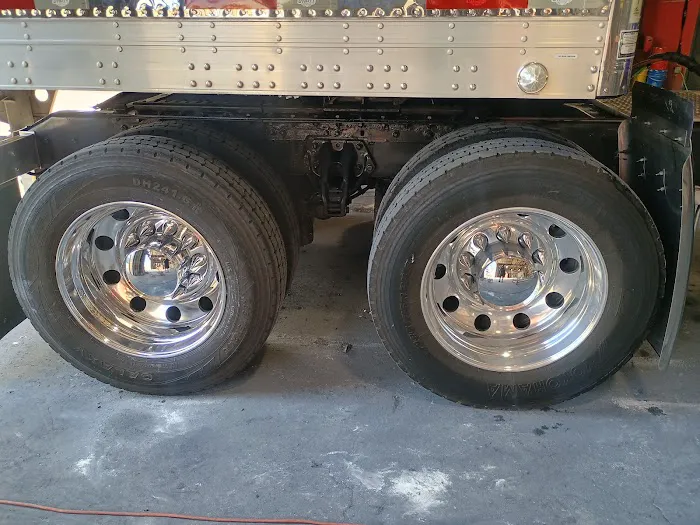 Crossroads Truck Wash Picture 2