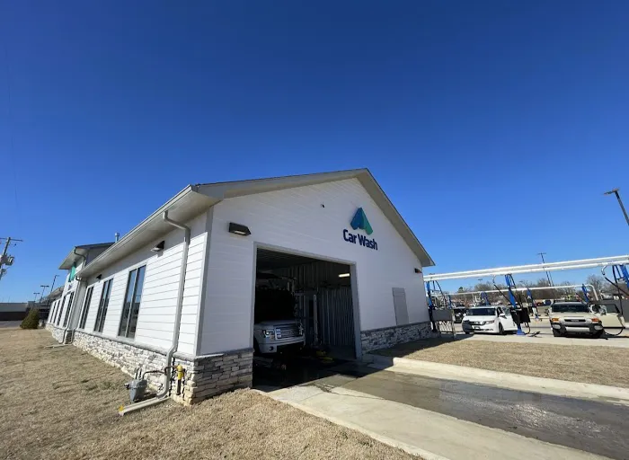 Mach-1 Express Wash of Corinth Picture 4