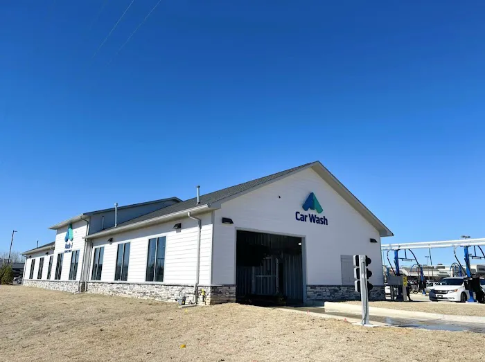 Mach-1 Express Wash of Corinth Picture 5