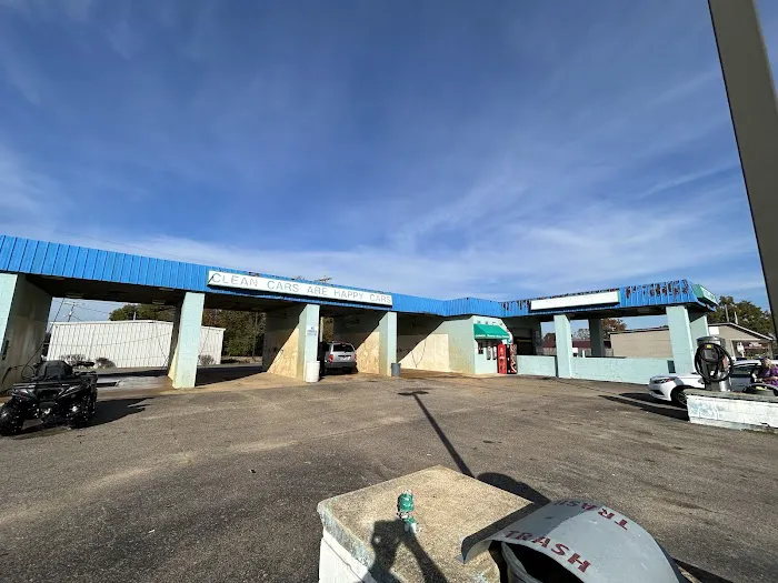 Mr. Bubbles Car Wash Picture 4