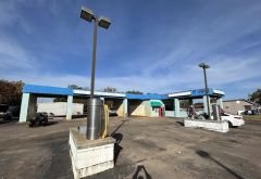 Mr. Bubbles Car Wash photo 2