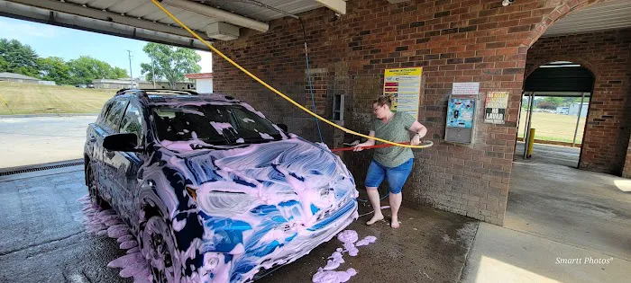 Magic Spray Car Wash -Trotwood- Picture 1