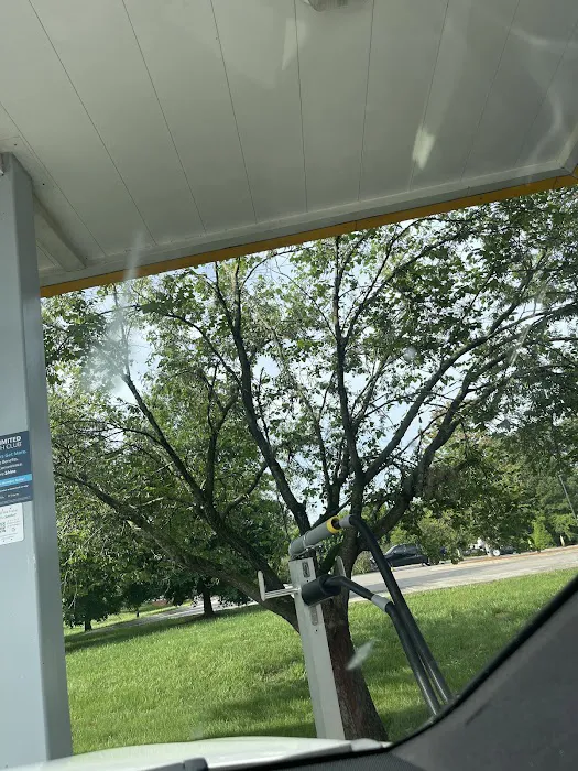 Mister Car Wash Picture 6