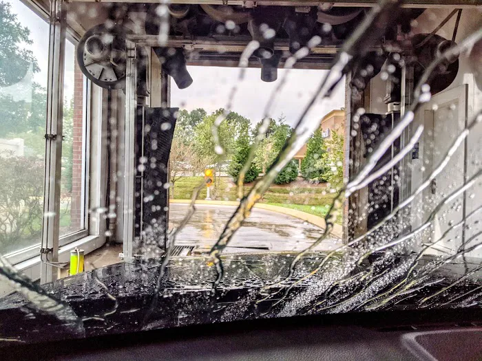 Mister Car Wash Picture 10