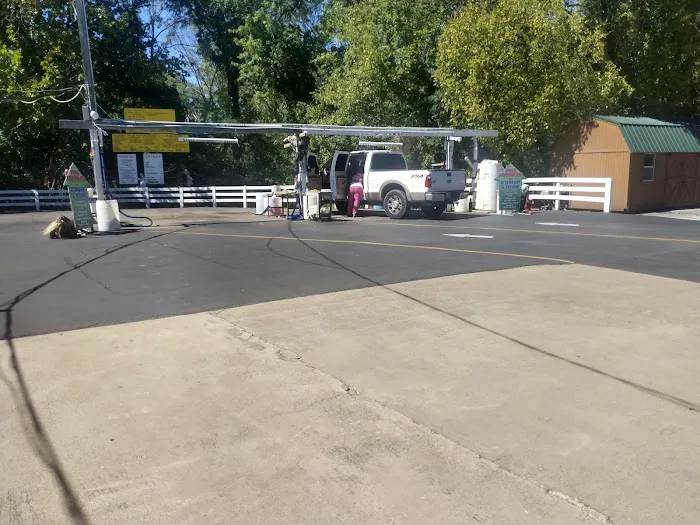 Columbia Car Wash Picture 7