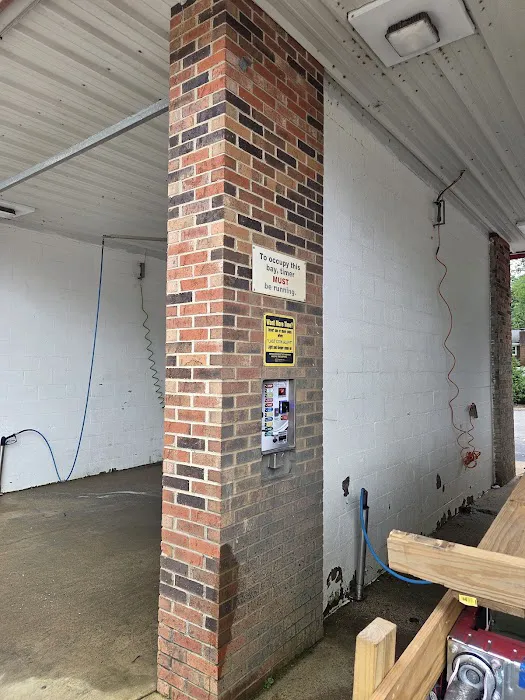 Legacy Car Wash Picture 2