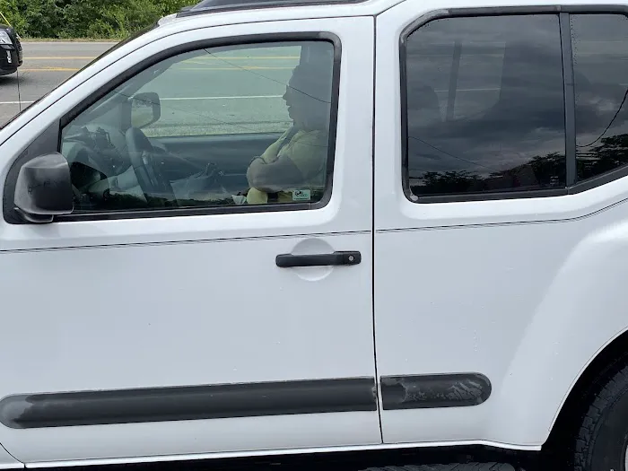 Buzz In Express Car Wash Picture 3