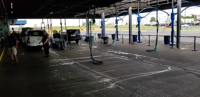 Mister Car Wash Picture 8