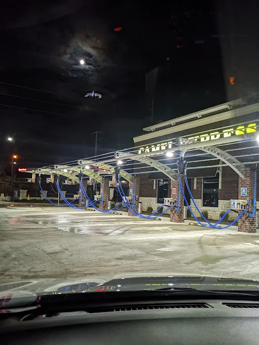 Camel Express Car Wash Picture 2