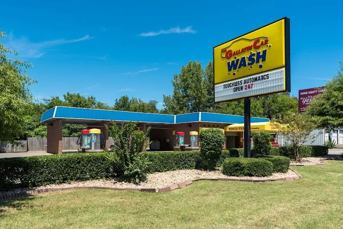 The Gallatin Carwash Picture 4