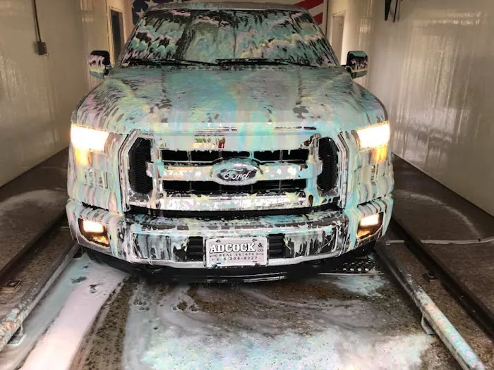 The Gallatin Carwash Picture 3