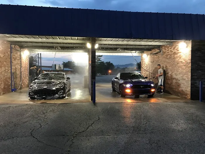 Starlit Car Wash Picture 2