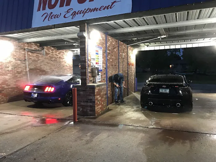 Starlit Car Wash Picture 7