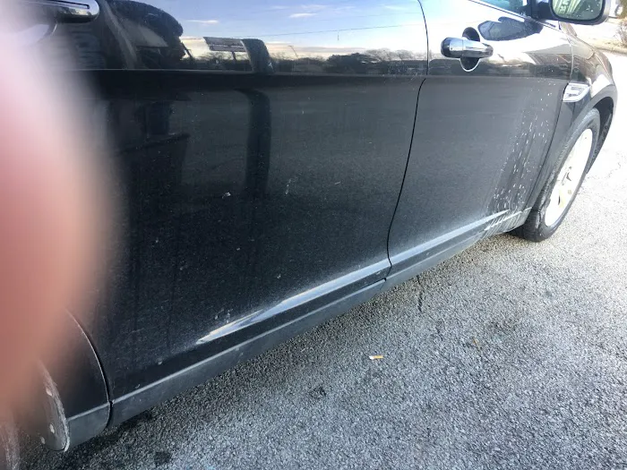 Wash-N-Shine Carwash Picture 8