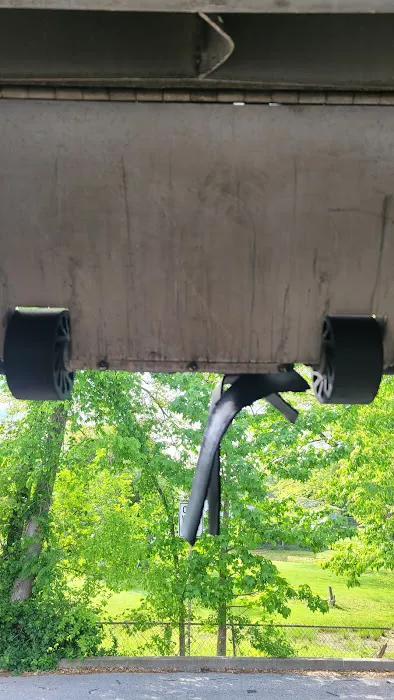 Wash-N-Shine Carwash Picture 9