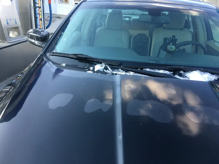 Wash-N-Shine Carwash Picture 10