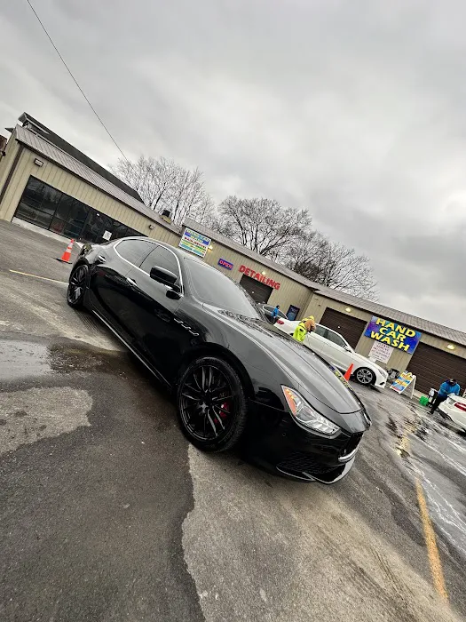 HAND Car Wash Picture 2