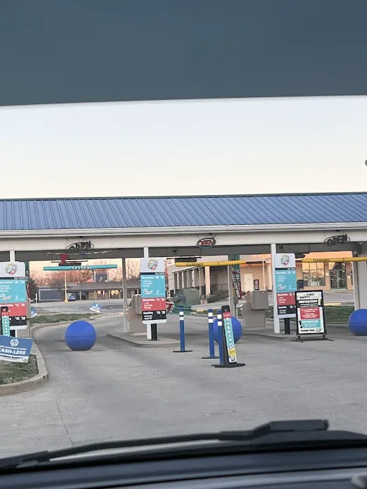 Zips Car Wash Picture 5