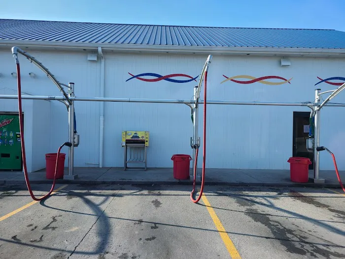 Zips Car Wash Picture 9