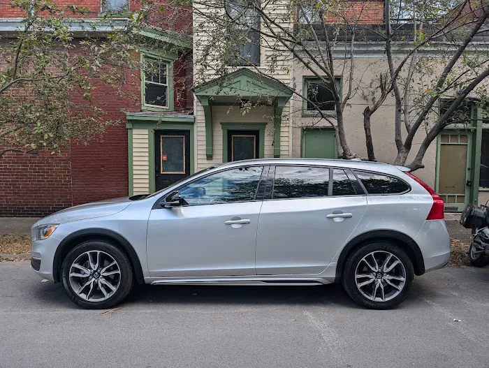 Jc Detail Shop In Rear Building. Picture 5