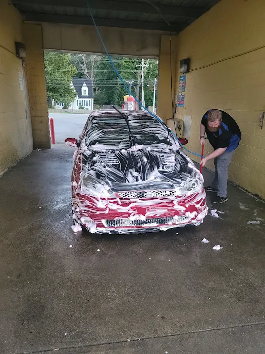 Gilmore Car Wash Picture 3