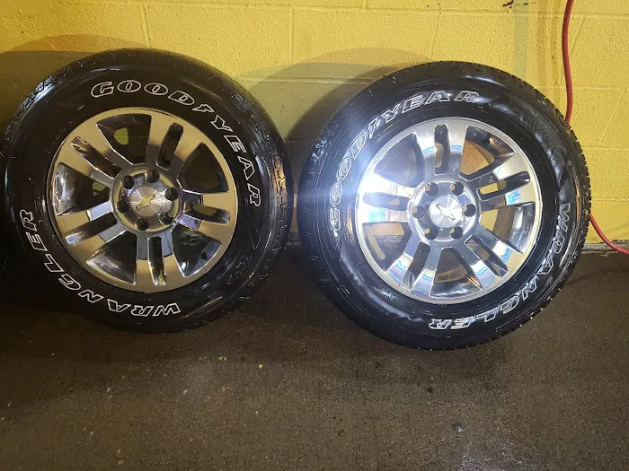 Gilmore Car Wash Picture 1