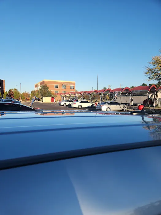 Whistle Express Car wash Picture 2