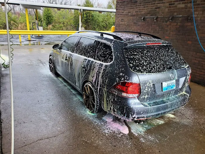 Magic Sparkle Automatic and Self-Serve Car Wash Picture 4