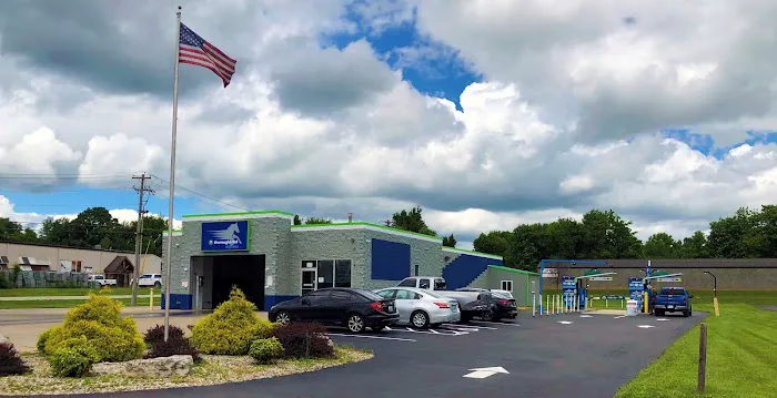 Thoroughbred Express Auto Wash Picture 9