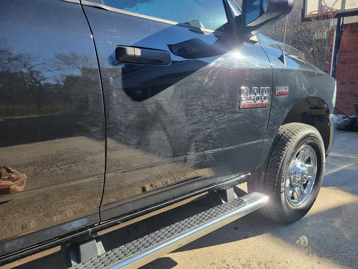 Thoroughbred Express Auto Wash Picture 8