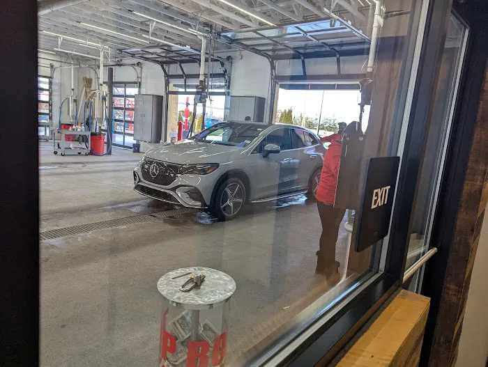 Speedwash Car Wash Picture 2