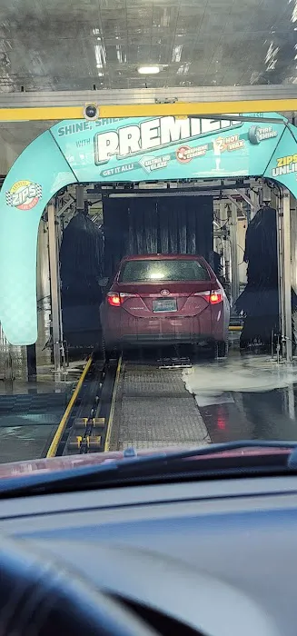 Zips Car Wash Picture 3