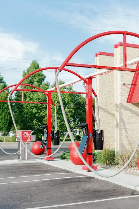 Clementine's Carwash Picture 10