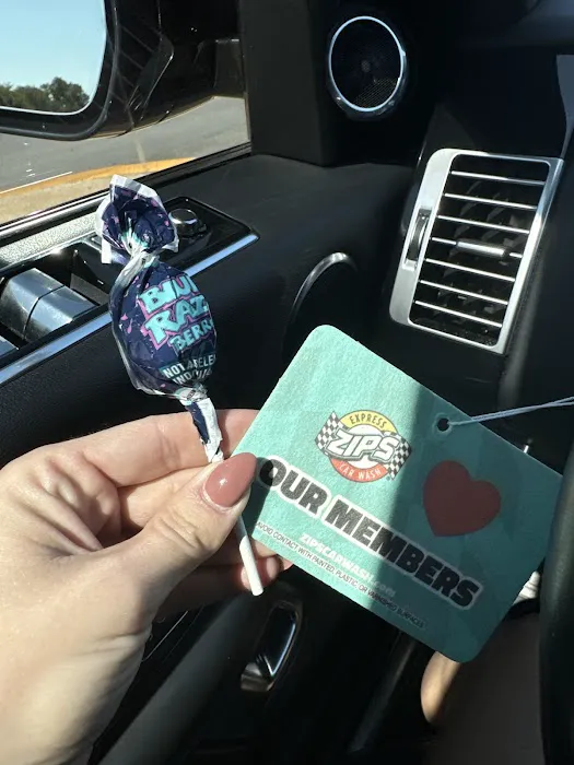 Zips Car Wash Picture 2