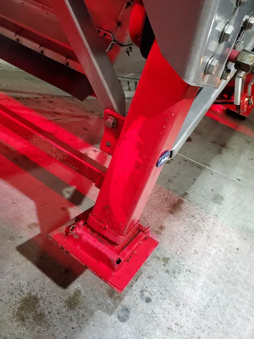 Diamond Truck & trailer Wash Picture 9