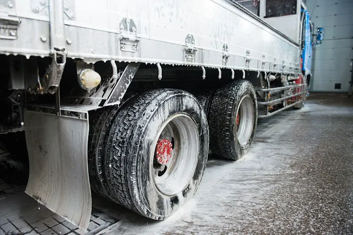 Southern Mobile Trailer & Truck Wash Picture 1