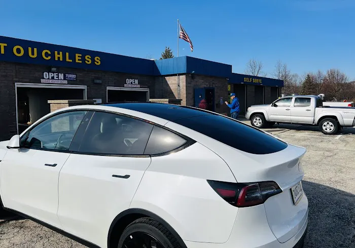 New Lenox Car Wash Picture 3