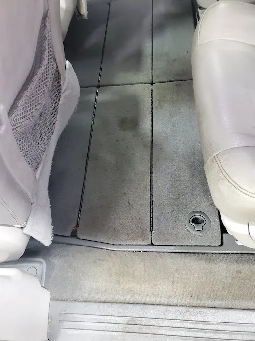 Fuller's Carwash & Detail Center Picture 4