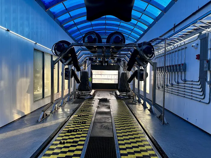 WashU Car Wash Picture 4