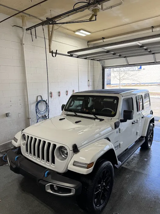Hydro Express Car Wash and Detail Center Picture 4